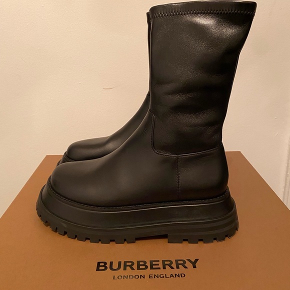 NEW SEASON BURBERRY - HURR BOOTS - Picture 8 of 12